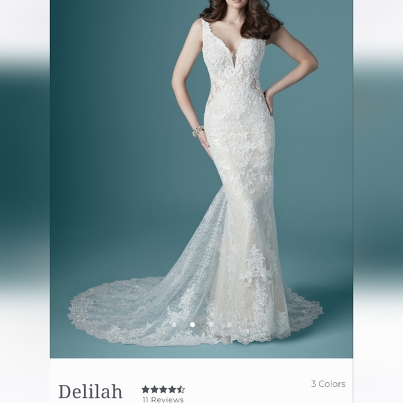 Maggie Sorterro Wedding Gown - Picture 2 of 9